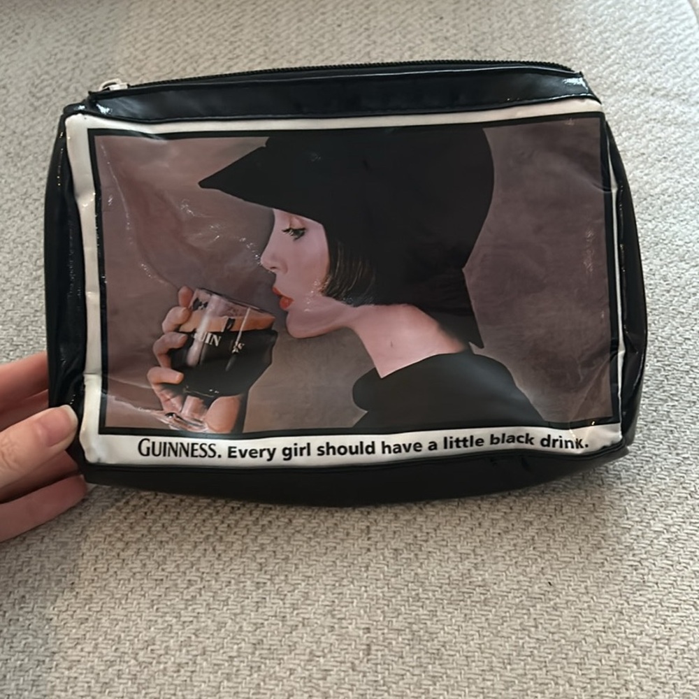 GUINNESS toiletry bag